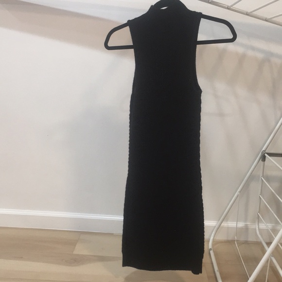 Sparkle & Fade Size Small Sleeveless Turtleneck Black Sweater - Picture 2 of 4